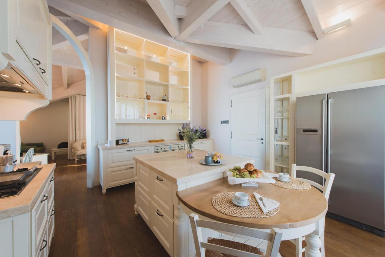 Villa Lilla Sulla Spiaggia Di San Vincenzo Luxury Buitenkant foto