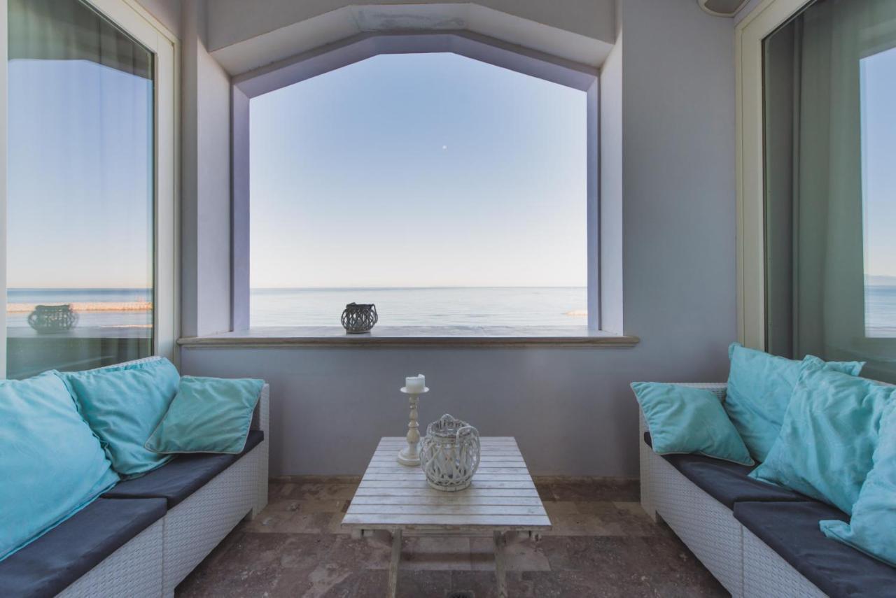 Villa Lilla Sulla Spiaggia Di San Vincenzo Luxury Buitenkant foto