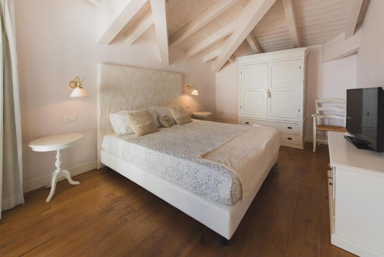 Villa Lilla Sulla Spiaggia Di San Vincenzo Luxury Buitenkant foto